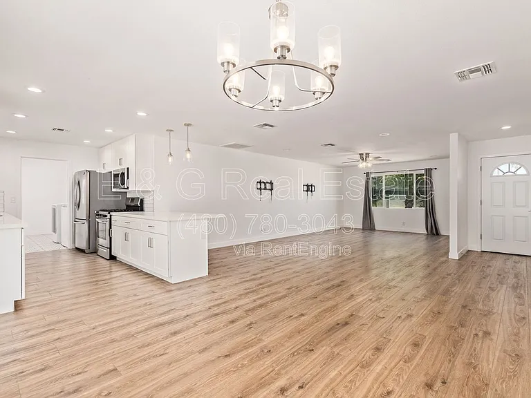 1809 E Concorda Dr — Photo 6
