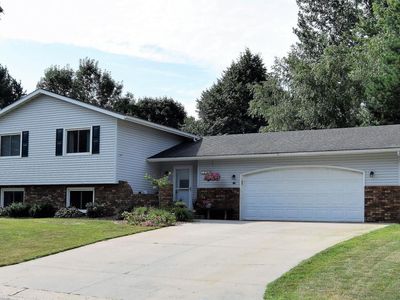 1004 6th St NW, Kasson, MN, 55944