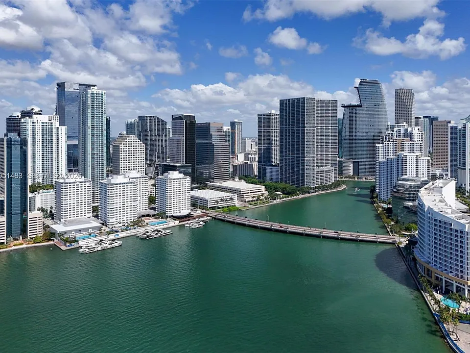 905 Brickell Bay Dr #1523