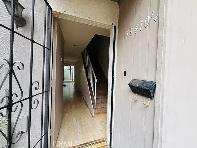 2 bed, 824 sqft, $2,750 — Photo 3