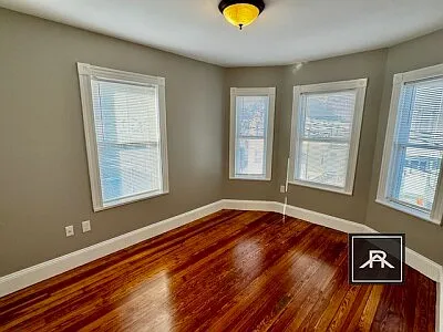31 Adamson St #2 — Photo 6