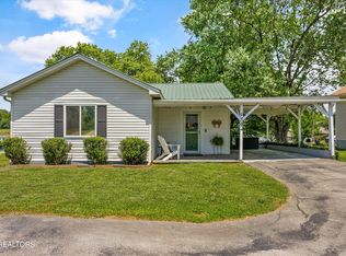 1504 Monroe St, Sweetwater, TN 37874