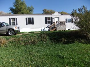 518 Alice Ave, Wibaux, MT 59353