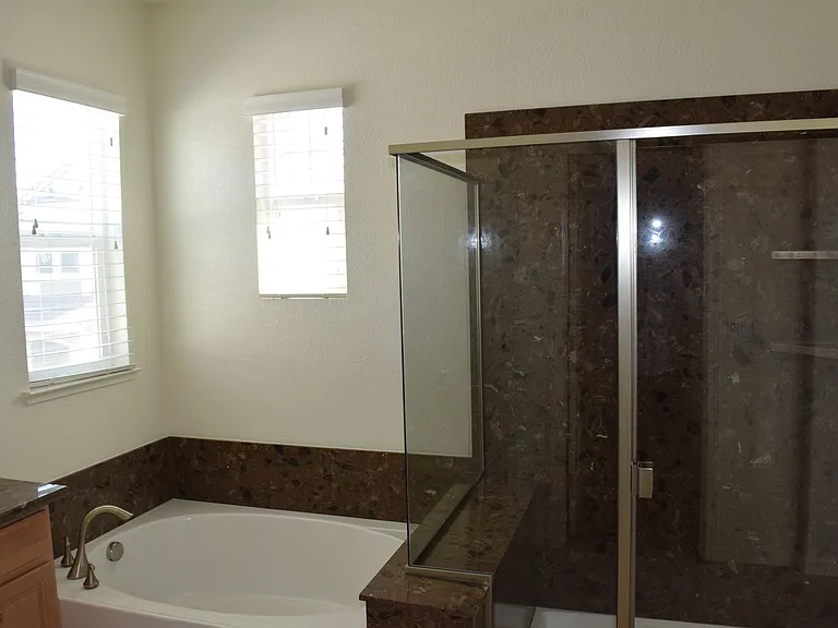 378 W Abbey Ln — Photo 15