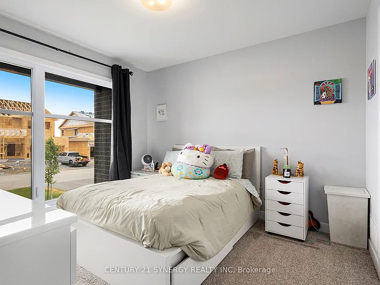 68 Villeneuve Dr — Photo 13