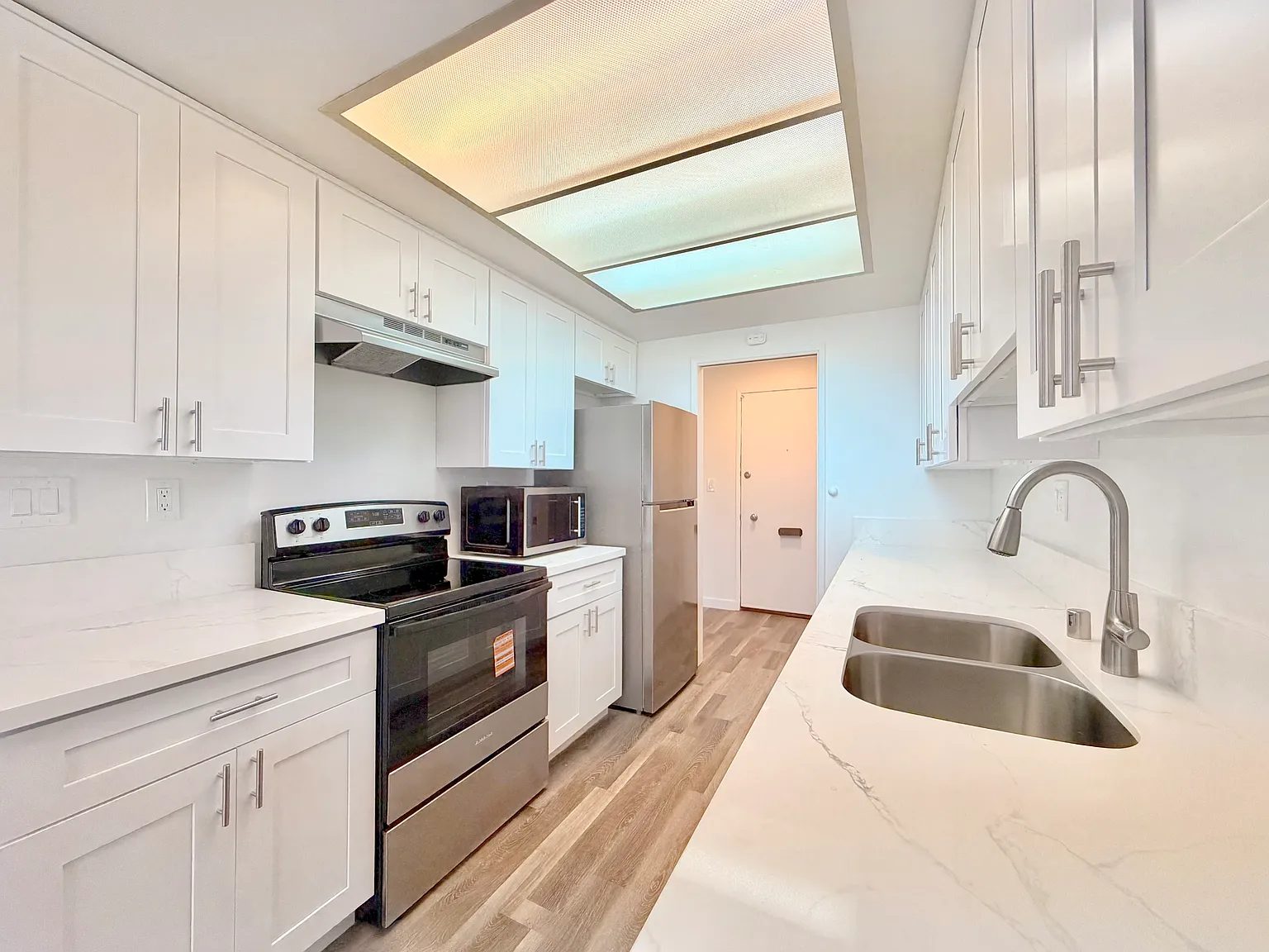 2 bed, 1200 sqft, $2,795 — Photo 4