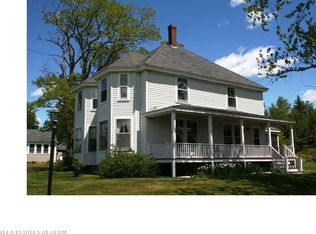 733 Reach Rd, Brooklin, ME 04616