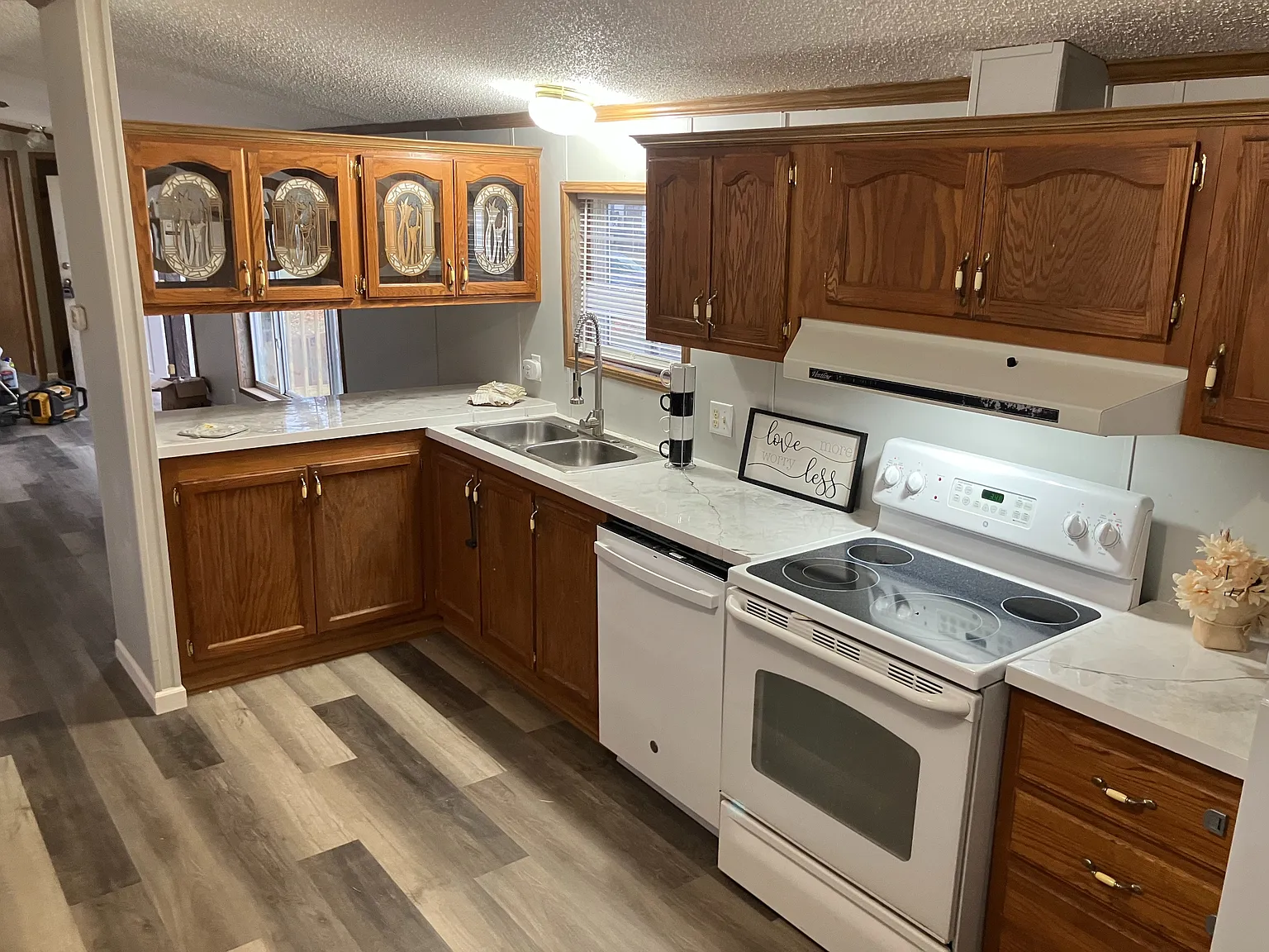 2 bed, 1216 sqft, $1,063 — Photo 3
