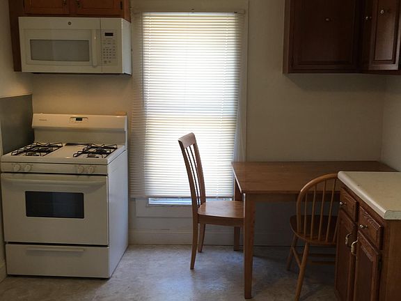 New kitchen floor!
New microwave 