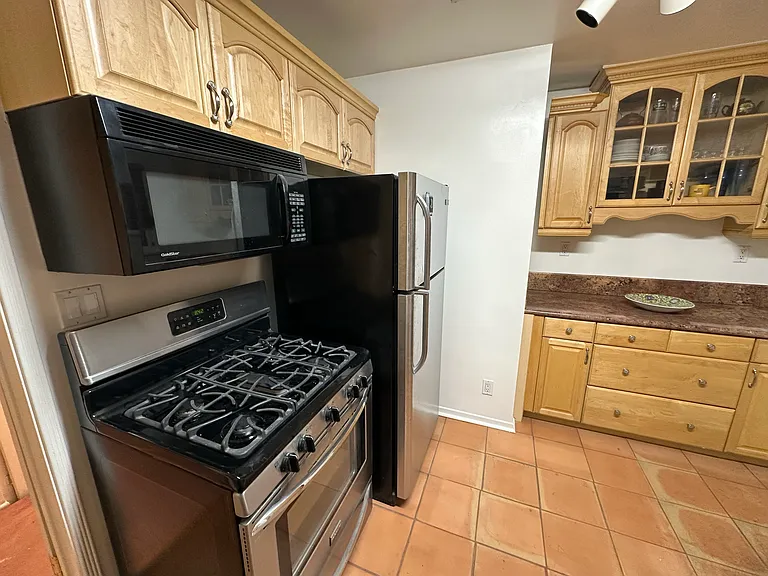 Kitchen stove