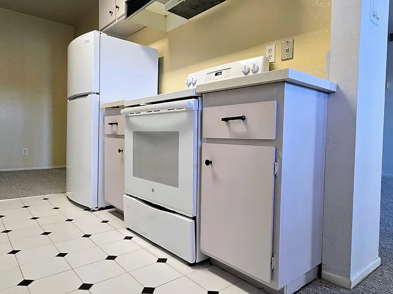 277 Pleasant St #317 — Photo 6