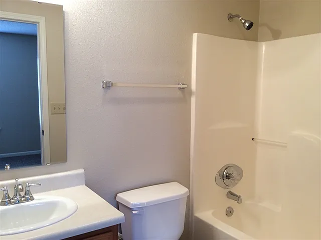 10313 Cerulean Dr — Photo 8