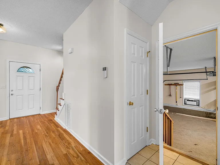 217 Derby Downs Dr — Photo 35