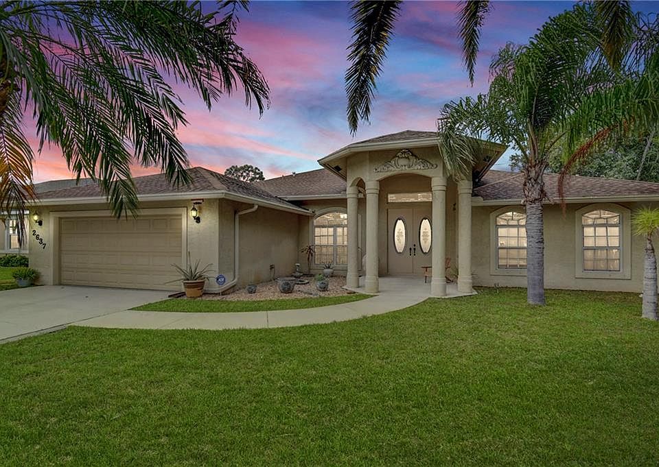 1st image of 2637 SE Grand Dr