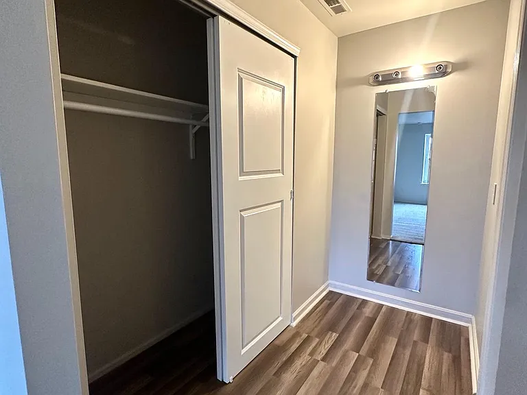 109 Franklin Dr — Photo 7