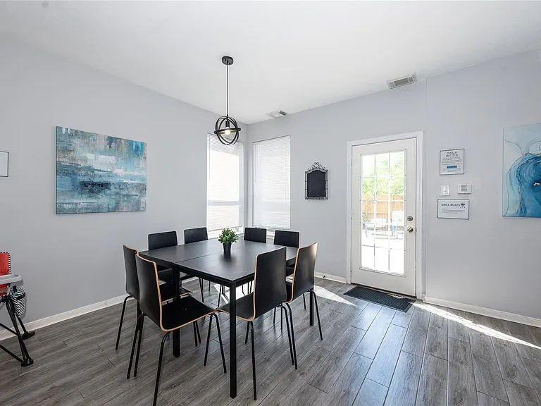10815 Oak Bayou Ln — Photo 10