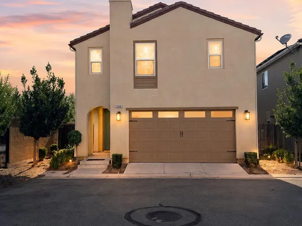2008 N Walling Ln, Clovis, CA 93619