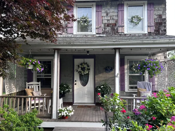 308 Monsell Place, Greenport, NY 11944