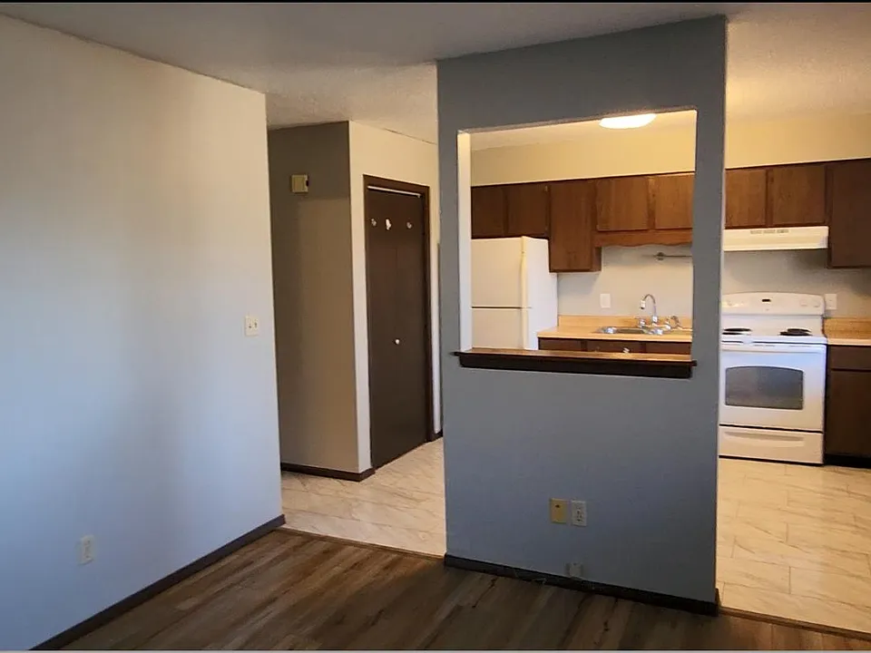 515 Dewey Ave #5