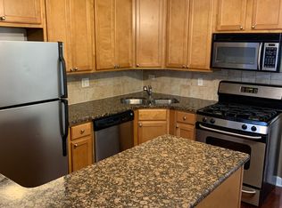 2530 W Foster Ave APT 208, Chicago, IL 60625