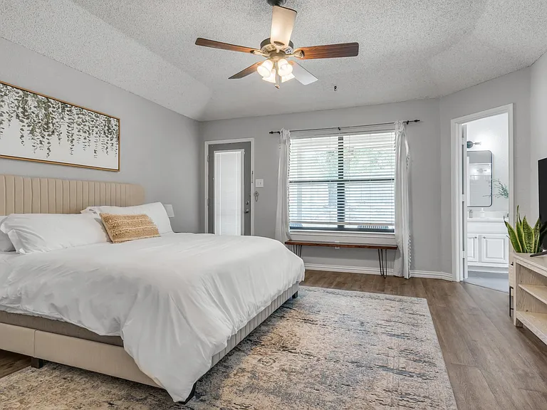 501 Kelley Ct — Photo 14
