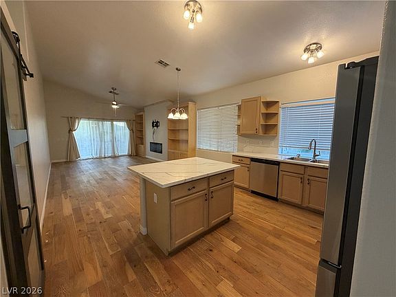 5th image of 3433 Round Valley Way