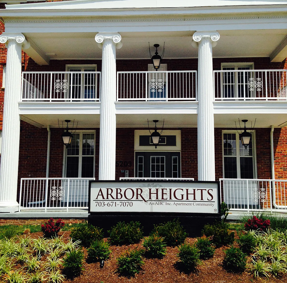 Arbor Heights — Photo 1