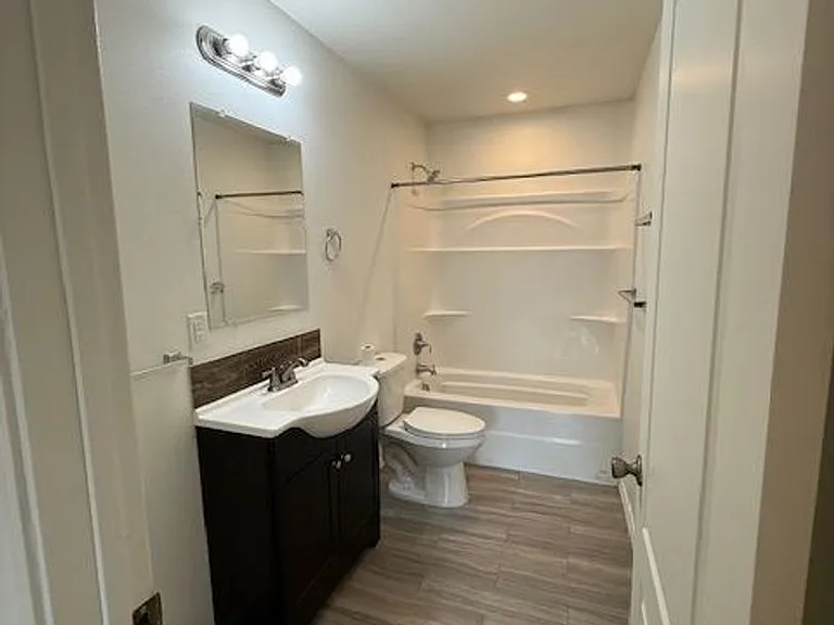 1340 Shaker Place — Photo 8