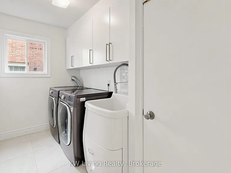 33 Southgate Cres — Photo 17