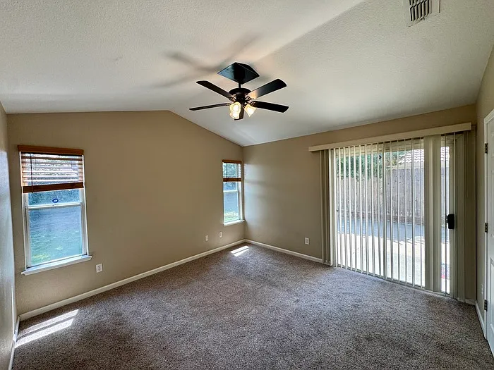 1220 Arbor Dr — Photo 11