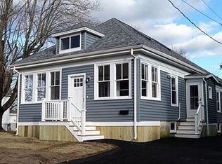 15 Saucier St, Acushnet, MA 02743