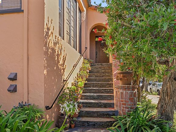 3rd image of 1655 Scenic Ave