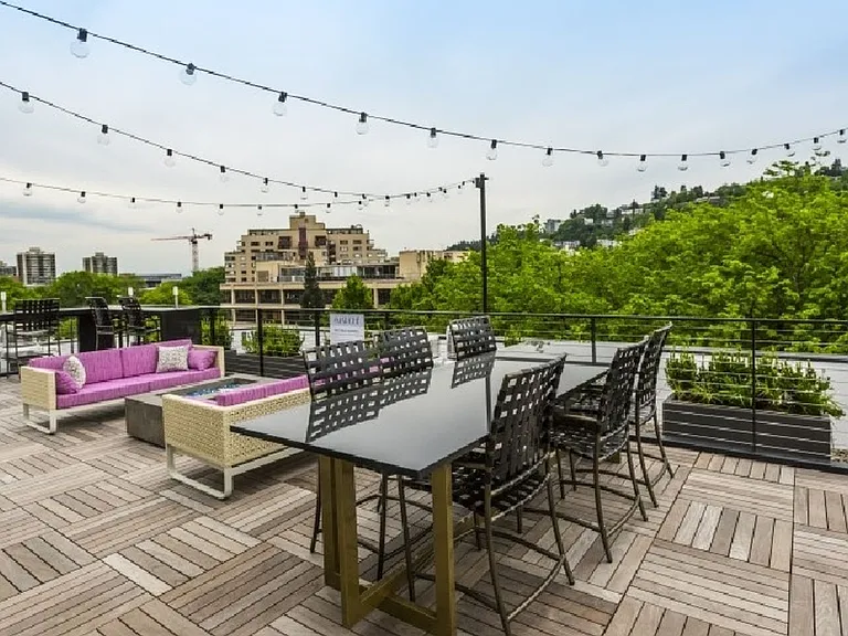 11 Marche Apartments — Photo 6