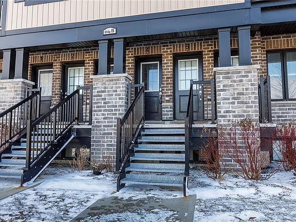 3rd image of 160 Rochefort St #B4