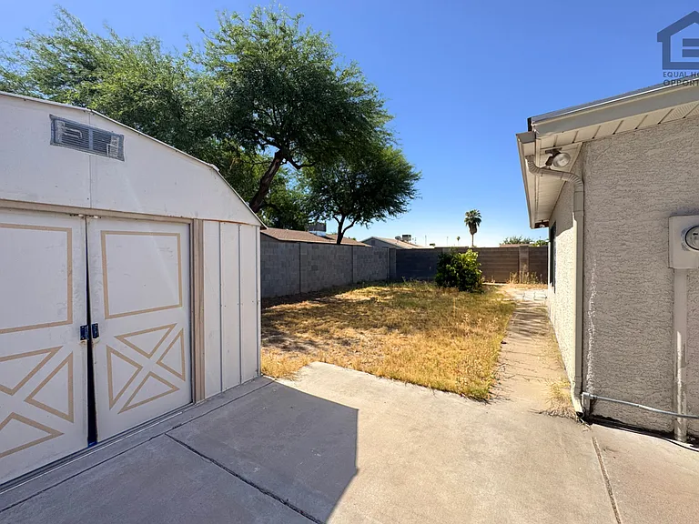 9613 N 55th Dr — Photo 32