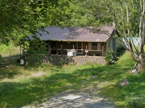 1029 Keystone Rd, Vinton, OH 45686
