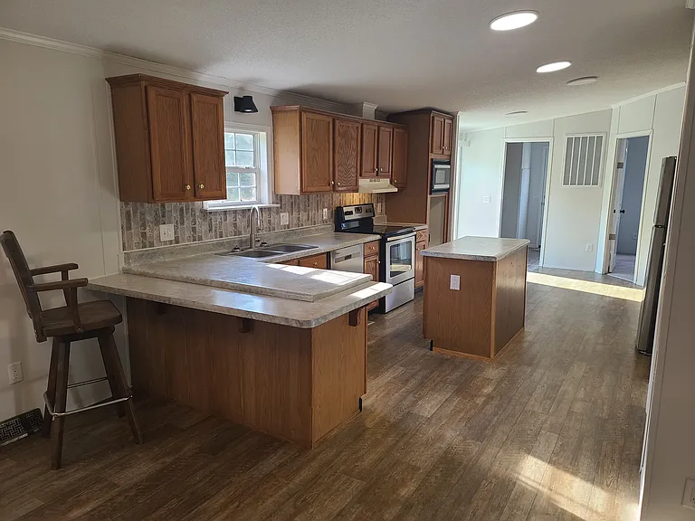 Bar area for 3 -4, new flooring