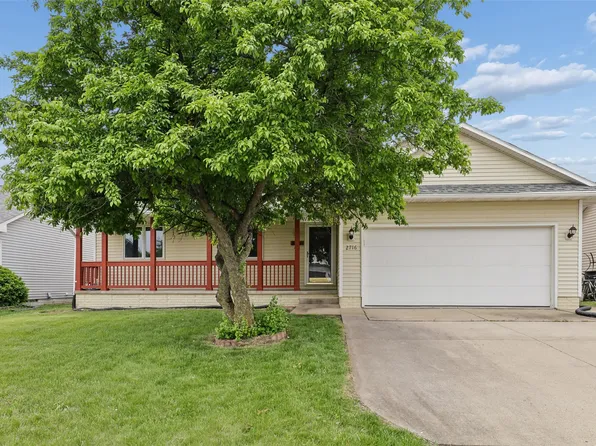 2716 River Ridge Rd, Des Moines, IA 50320