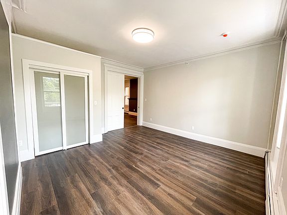 4th image of 53 S Clover St APT 1