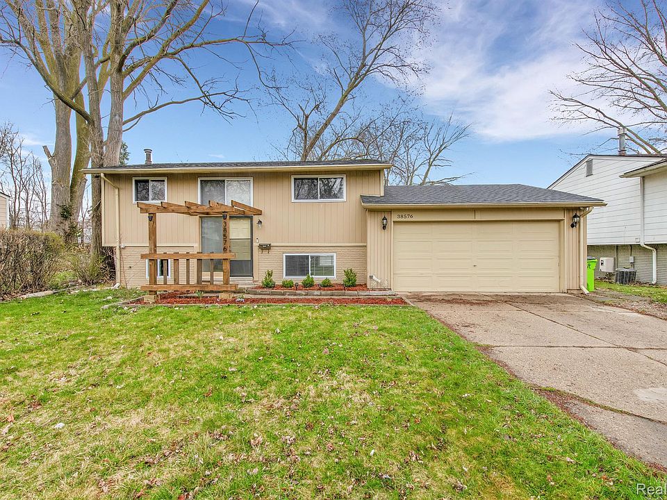 1st image of 38576 Trafalgar Way
