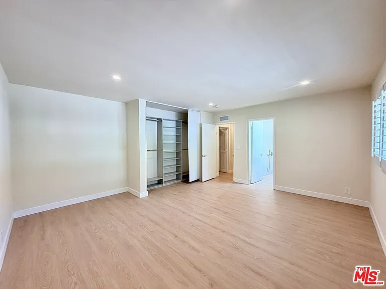 2000 San Ysidro Dr — Photo 16