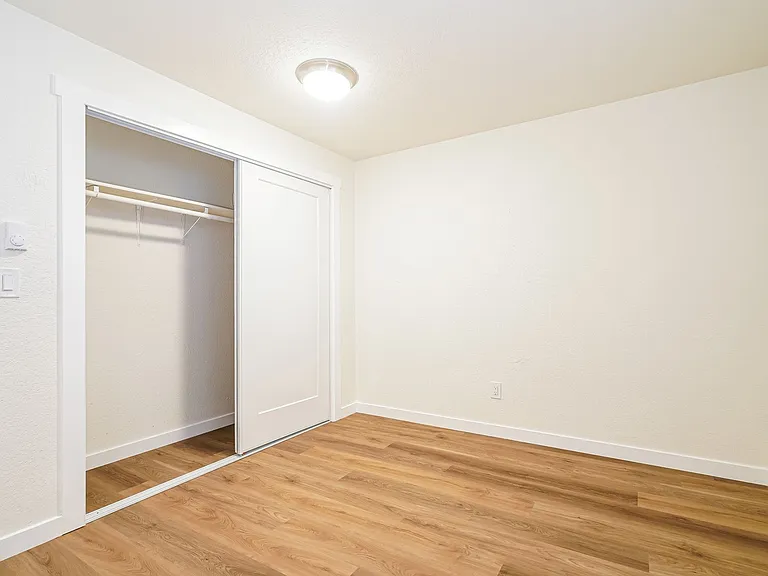 Fairway Apartments — Photo 5