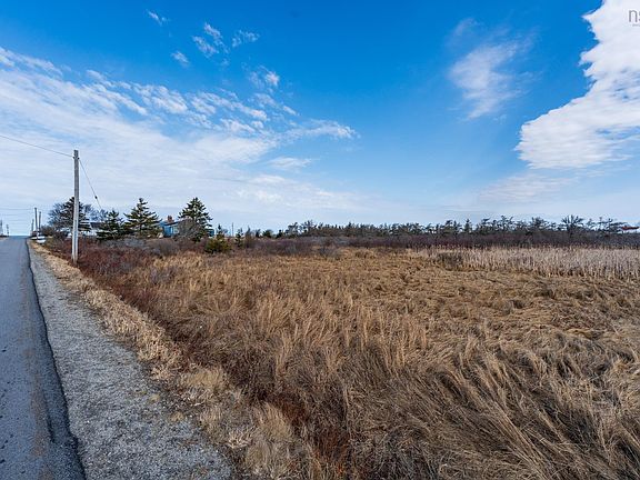 2nd image of Main Shore Rd