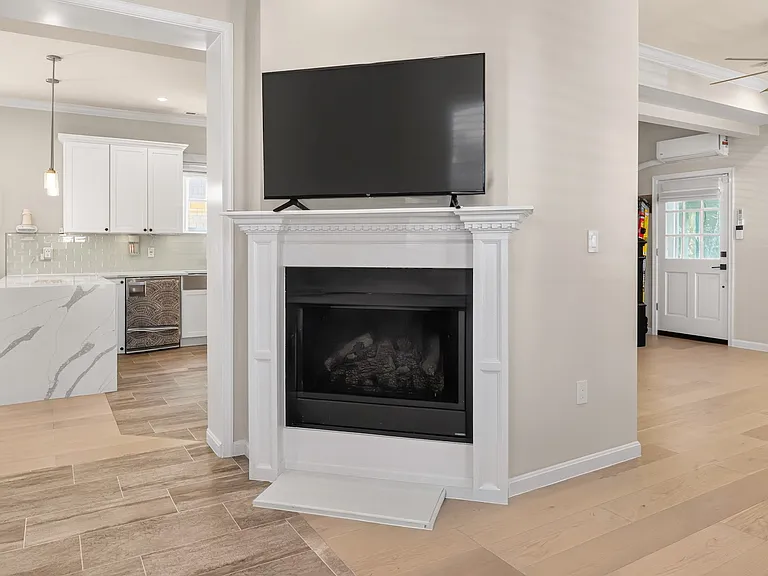 1303 Maple View Pl SE — Photo 44