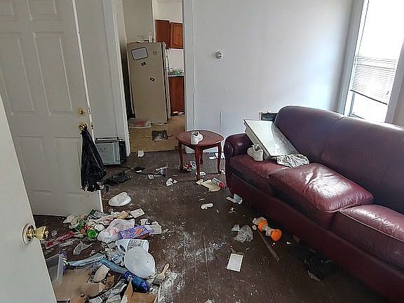 4th image of 1343 Lincoln Ave