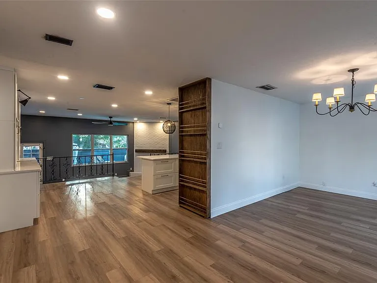 518 Crestover Dr — Photo 11