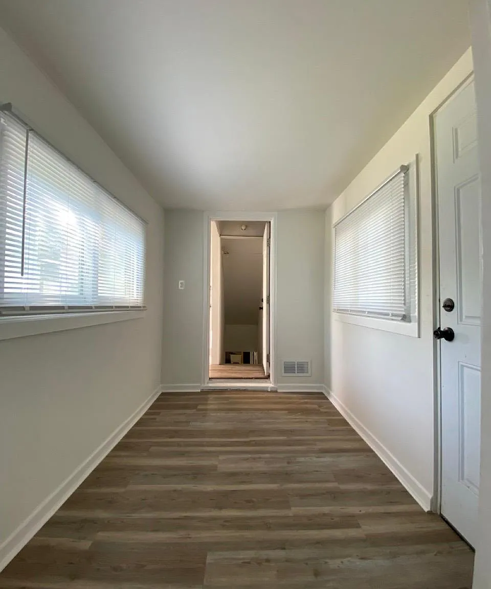 2 bed, 884 sqft, $1,500 — Photo 4