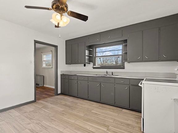 2nd image of 4505 E Highway 452