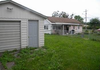 5th image of 1710 S Oakwood Ave