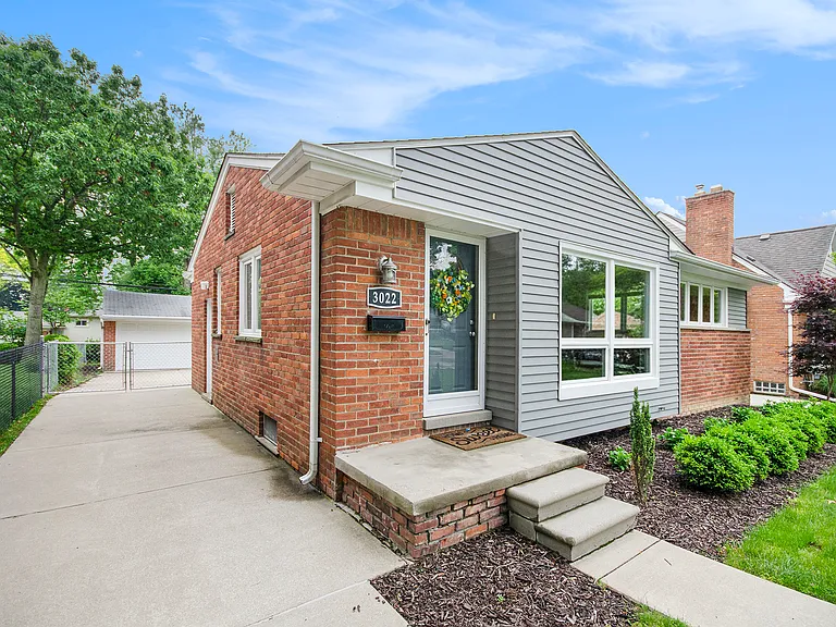3022 Elmhurst Ave — Photo 3